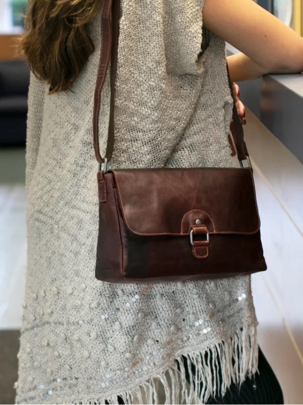 Jack Georges OLIVIA CROSSBODY
Dimensions: 11"(W) x 71/4" (H) x 41/2" (D) (bag19